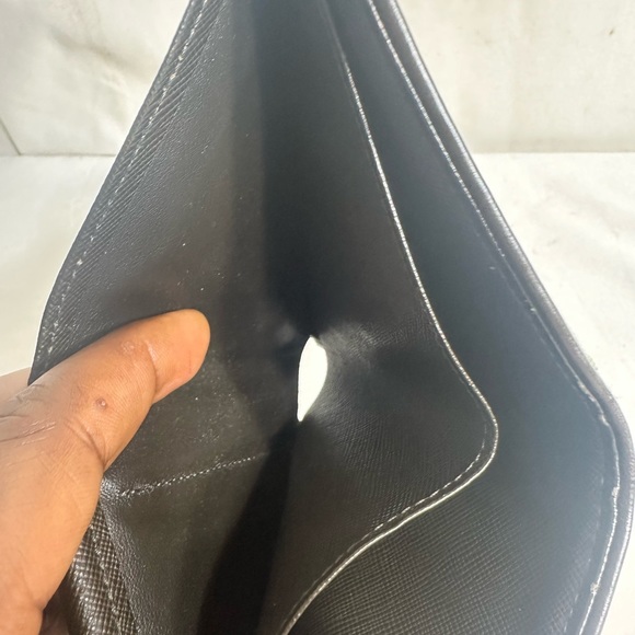 Louis Vuitton Wallet - Picture 10 of 11